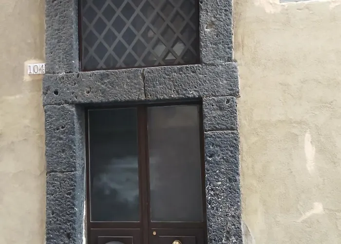 펜션 Leontini Little House